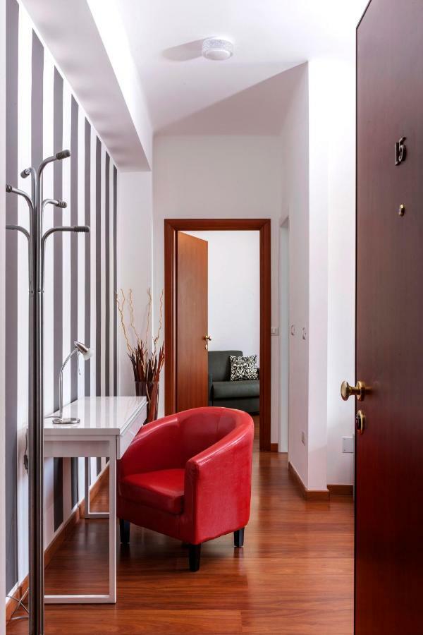 شقة Bright House In ميلان المظهر الخارجي الصورة